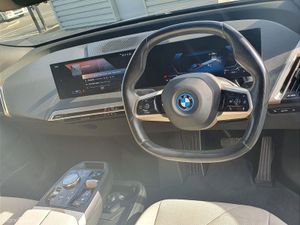 BMW iX xDrive40 M Sport - Image 4