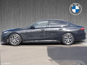 BMW 5-Series 530e M Sport Saloon - Image 4