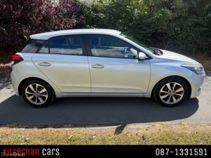 Hyundai i20 PETROL DELUXE 5DR - Image 2