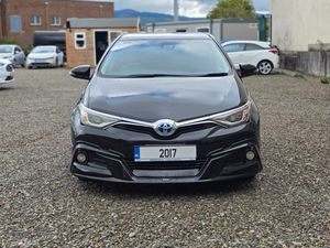 2017 Toyota Auris Hybrid - Image 3