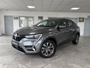 2024 Renault Arkana Evolution E-Tech Hybrid - Image 2