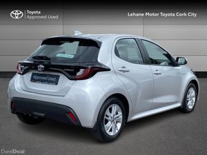 Toyota Yaris HYBRID LUNA 4DR AUTO - Image 2