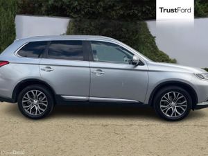 Mitsubishi Outlander 2.2 DI-D 4 5dr - Image 3