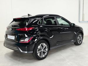 2023 Hyundai KONA 64 kWh Ultimate - SOH 96.8% - Image 2