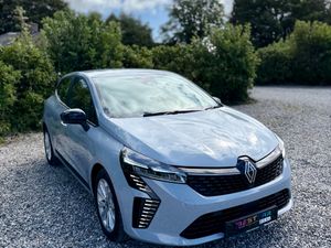 2024 Renault Clio Evolution TCe 90 Manual - Image 2