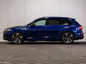 232 Audi Q7 55TFSIe S-Line Black Edition 5 Seat N1 - Image 3