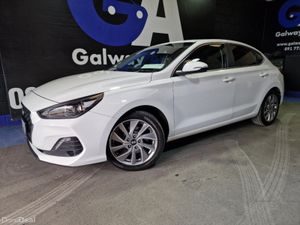 Hyundai i30 1.4 FASTBACK **LOW MILAGE, SAT NAV, RE - Image 4
