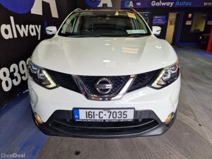 Nissan Qashqai 1.6 DCI **SAT NAV, PAN ROOF, FULL L - Image 3