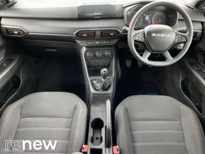 Dacia Sandero Stepway TCe 90 STEPWAY Essential - Image 3