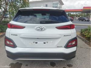 Hyundai KONA PREMIUM SE - Image 4