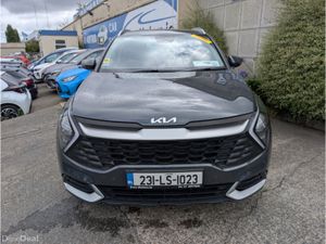 Kia Sportage K3 MHEV MANUAL 1.6 PETROL //HALF LEAT - Image 2
