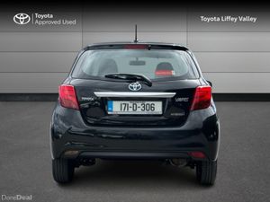 Toyota Yaris YARIS HYBRID LUXURY - Image 4