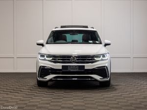 2021 Volkswagen Tiguan R-Line - Image 2