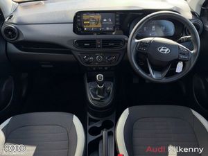 Hyundai i10 CLASSIC 1.0 5DR *1 OWNER - PRISTINE CA - Image 2