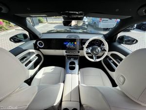 Mercedes-Benz GLB 180 Progressive Line HEV **New M - Image 4