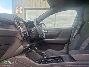 Volvo XC40 Fully Electric,  Plus - Image 4
