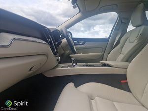 Volvo XC60 T6 Plus Plug In Hybrid - Image 4