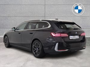 BMW i5 eDrive40 Sport Edition Touring - Image 3
