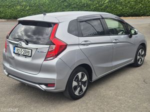 HONDA FIT 1.5 HYBRID AUTOMATIC €8,990 - Image 4