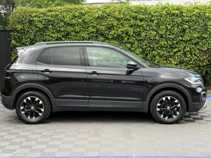 Volkswagen T-Cross FIRST EDITION 1.0 TSI AUTO // A - Image 2