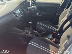 Opel Crossland SRI 1.5 DSL 110 BHP 5DR *1 OWNER - - Image 4