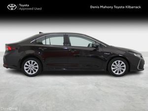 Toyota Corolla HYBRID LUNA SALOON - Image 3