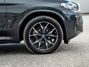 BMW X3 XDRIVE30E M SPORT - Image 3