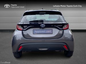 Toyota Yaris HYBRID LUNA - Image 4