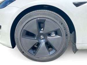 Tesla Model 3 RWD - Image 3