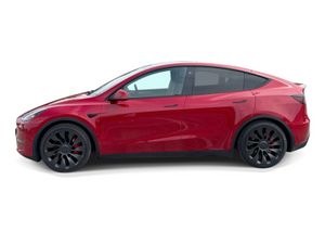 Tesla Model Y PERFORMANCE AWD - Image 4