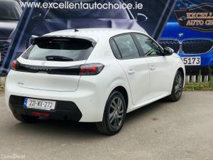 Peugeot 208 2022 1.2p Very KM! Like new! - Image 3