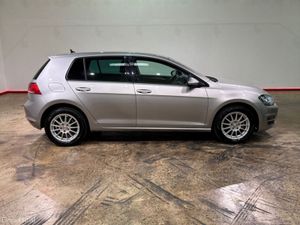 Volkswagen Golf 1.2 TSI COMFORT LINE - 16'' ALLOY - Image 3