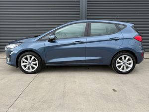 Ford Fiesta TREND CONNECTED 1.1L 75BHP  * REVERSE - Image 4