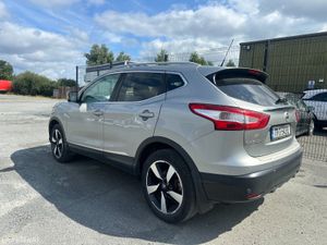 Nissan Qashqai 2017 Automatic petrol - Image 3