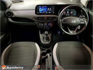 Hyundai i10 Deluxe Plus 5DR - Image 2