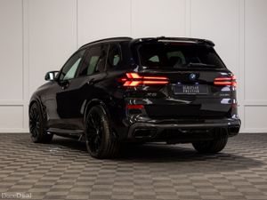 2025 BMW X5 X-Drive 50e M-Sport - Image 4