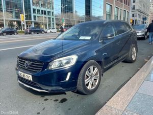Volvo XC60 D5 (220hp) AWD SE LUX Manual - Image 3