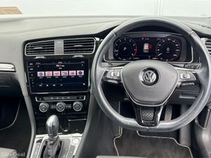 Volkswagen Golf Highline TSI Tech Ed DSG (Key 17) - Image 4