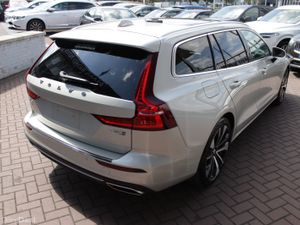 2020 VOLVO V60 T8 AWD INSCRIPTION 5DR ESTATE AUTO - Image 4