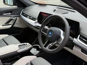 BMW iX1 eDrive20 M Sport - Image 3