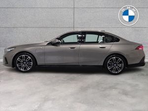BMW 5-Series 530e M Sport Saloon - Image 3