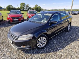 13 Volkswagen Passat Comfortline 2.0 TDi DSG Auto - Image 2
