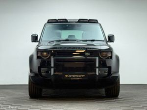 Land Rover Defender HSE X-DYNAMIC P300E *PAN ROOF* - Image 2