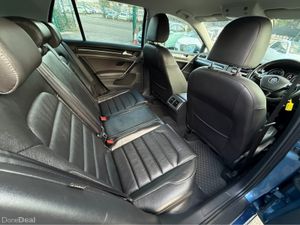Volkswagen Golf FULL LEATHER SEATS  HEATED ELECTRI - Image 4