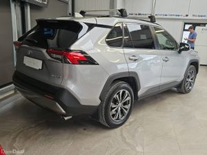 222 TOYOTA RAV4 PETROL HYBRID - Image 3