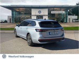 Volkswagen Passat 2.0TDI DSG 150HP R-LINE - Image 4