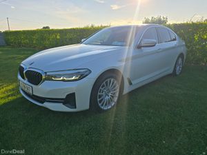 BMW 530E X Drive Nice Colour white pearl - Image 3