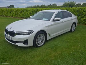 BMW 530E X Drive Nice Colour white pearl - Image 4