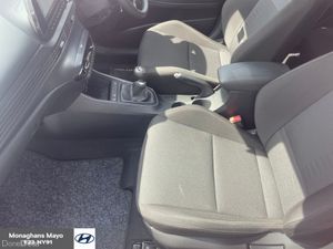 Hyundai Bayon EXECUTIVE 1.2 PETROL 5DR - Image 4