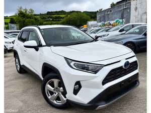 Toyota RAV4 4WD HYBRID G Package - Automatic - Low - Image 2